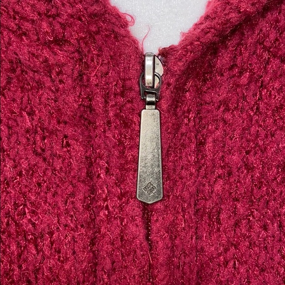Columbia zipper sweater with hood. - Picture 2 of 6